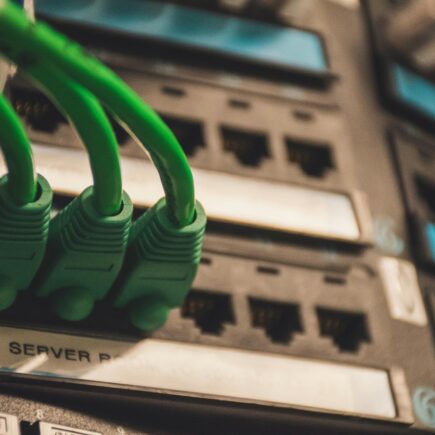 Dlaczego projektowanie sieci ma kluczowe znaczenie dla niezawodności i bezpieczeństwa infrastruktury IT?